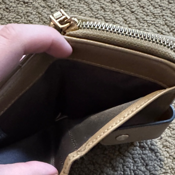 Wallet - Picture 4 of 5